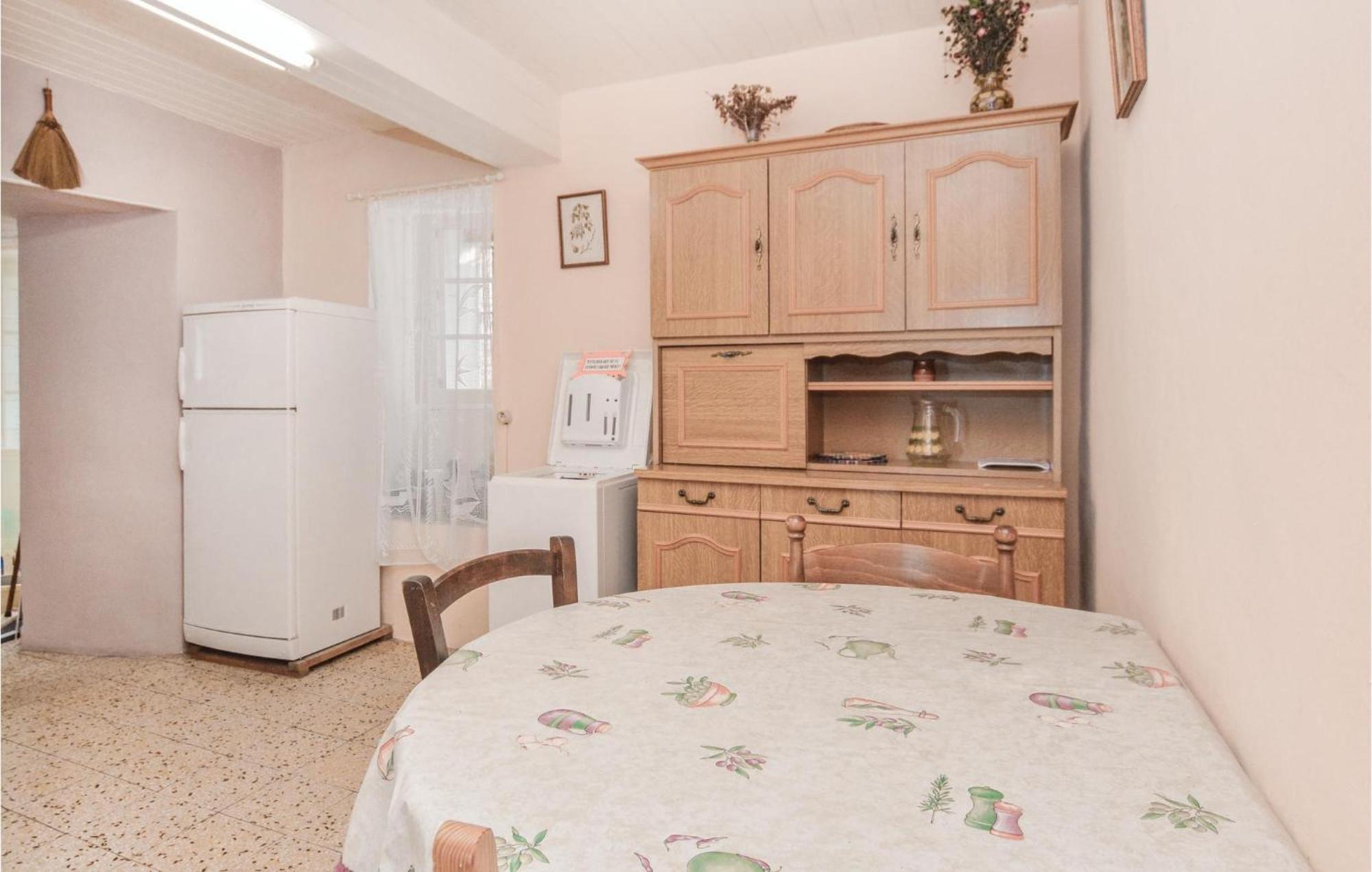 Lovely Apartment In Pietranera With Wifi Exteriör bild