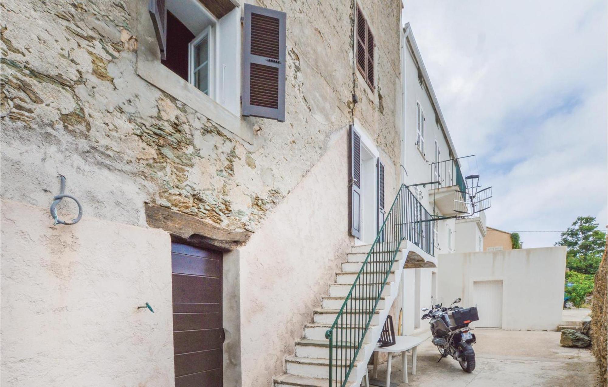 Lovely Apartment In Pietranera With Wifi Exteriör bild